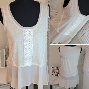 ☘️3/$30 Anthropologie Entro Chiffon Lace Tank